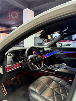 بي ام دبليو الفئة 7